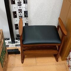 0524-143 玄関椅子