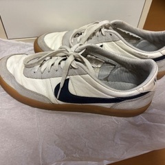 NIKE スニーカー