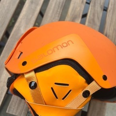 スキー用ヘルメット（Salomon） の画像
