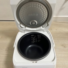 3合炊き炊飯ジャーの画像