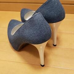 ブルーラメ　パンプスの画像