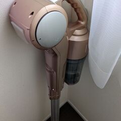 スタンド式の便利な掃除機ですの画像