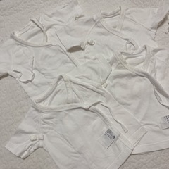 ユニクロ　短肌着4枚セット 50-60センチ