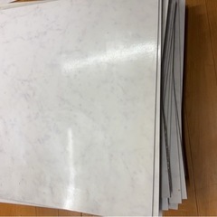 塩ビタイル
