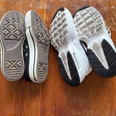 converseオールスターとNIKE白スニーカーの画像
