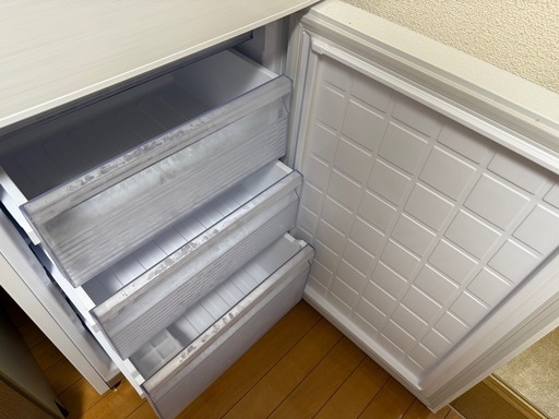 SHARP 冷蔵庫(1-2人用サイズ)2024年製 《取説.保証書付き》