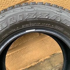 ブリヂストンタイヤ 1500円　4本セットの画像