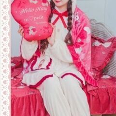 サンリオ×青木美沙子コラボ 限定キティちゃんパジャマ L 新品タ...