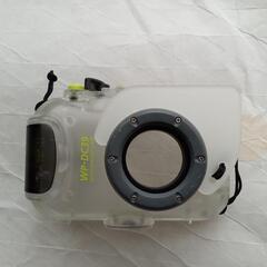 Canon ウォータープルーフケース、Canon デジタルカメラ 付きの画像