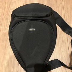 カメラバッグ　ワンショルダー　一眼レフ　cocoon 