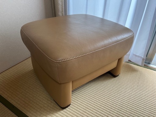 カリモク  スツール  オットマン　ベージュ