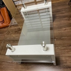 ガラステーブル