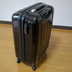スーツケース　黒の画像