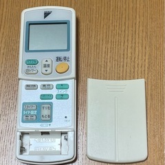 ダイキン エアコン用リモコン RC432 ホルダー付きの画像
