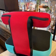 スマホやゲームを姿勢を崩さず楽しめる　座椅子