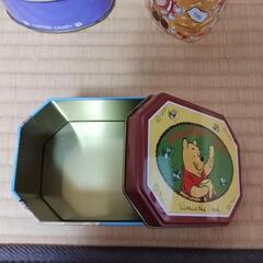 最終値下げ❢お菓子の空き缶３点の画像