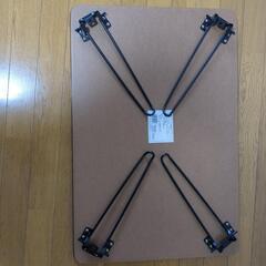 折りたたみテーブルの画像