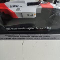 新品1/24マクラーレンF1ミニカーの画像