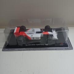 新品1/24マクラーレンF1ミニカー
