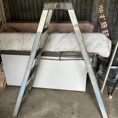 ☆アルミ製の脚立　142cm