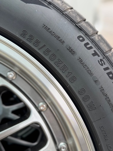 ハイエースタイヤホイール225/50R18 7.0j+38 ６穴　ハイエース　キャラバン