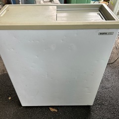 　業務用冷凍庫ストッカー