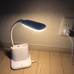 卓上LEDライト　USBコネクター付きの画像