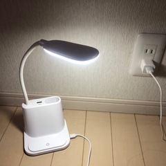 卓上LEDライト　USBコネクター付きの画像