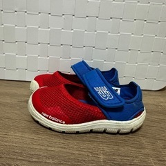 ニューバランス サンダル 12.5cmの画像