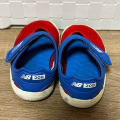 ニューバランス サンダル 12.5cmの画像