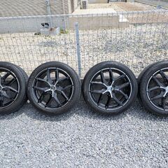 18インチ 7.5J ＋53　ESTATUS 　XTR