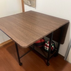 折りたたみダイニングテーブルの画像