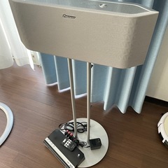 サラウンド用リアスピーカー