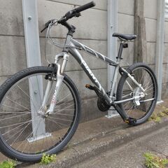 GIANT 26インチのMTBです。　前後タイヤ新品交換済みです。