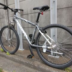 GIANT 26インチのMTBです。　前後タイヤ新品交換済みです。の画像