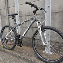 GIANT 26インチのMTBです。　前後タイヤ新品交換済みです。の画像