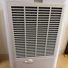 取引中　
空気清浄除湿機　CV-EF120-Wの画像