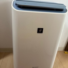 取引中　
空気清浄除湿機　CV-EF120-W