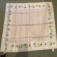 バーバリー　Burberry 花柄ピンク
