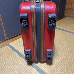 アンティークスーツケースの画像