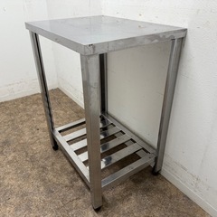 ステンレス　業務用　作業台　厨房　飲食店　W６００ｘD4５０ｘH８００ｍｍの画像
