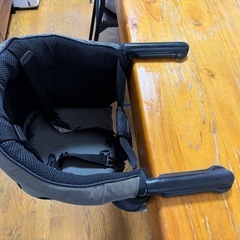 カトージ ベビーチェア テーブル取り付けの画像