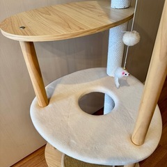 【美品】木製キャットタワー　ベージュの画像