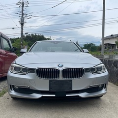 BMW 320d ラグジュアリー　セダン！