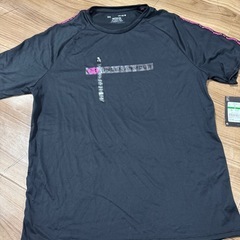 新品未使用　アンダーアーマー　Tシャツ