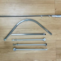 天井吊りコーナーカーテンレールの画像