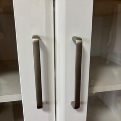 白　食器棚の画像
