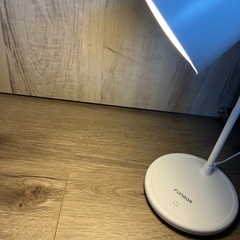 【美品】3段階変光デスクライト、LEDランプの画像
