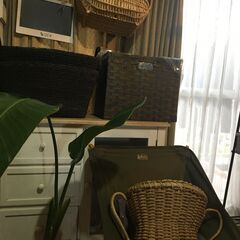 🟣 カゴ類５個　又は6個でもOK但し１つは植木鉢入れカゴなのでありでもなしでもOKの画像
