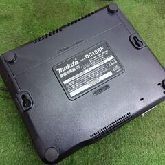 makita マキタ DC18RF 急速充電器【野田愛宕店】【店頭取引限定】【未使用】管理番号：IT0LF2AHWNG0の画像
